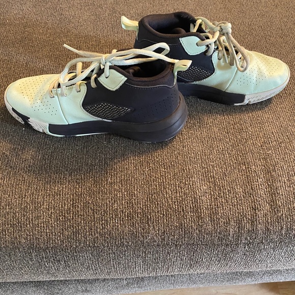 Under Armour Other - Boys Under Armour high top sneaker